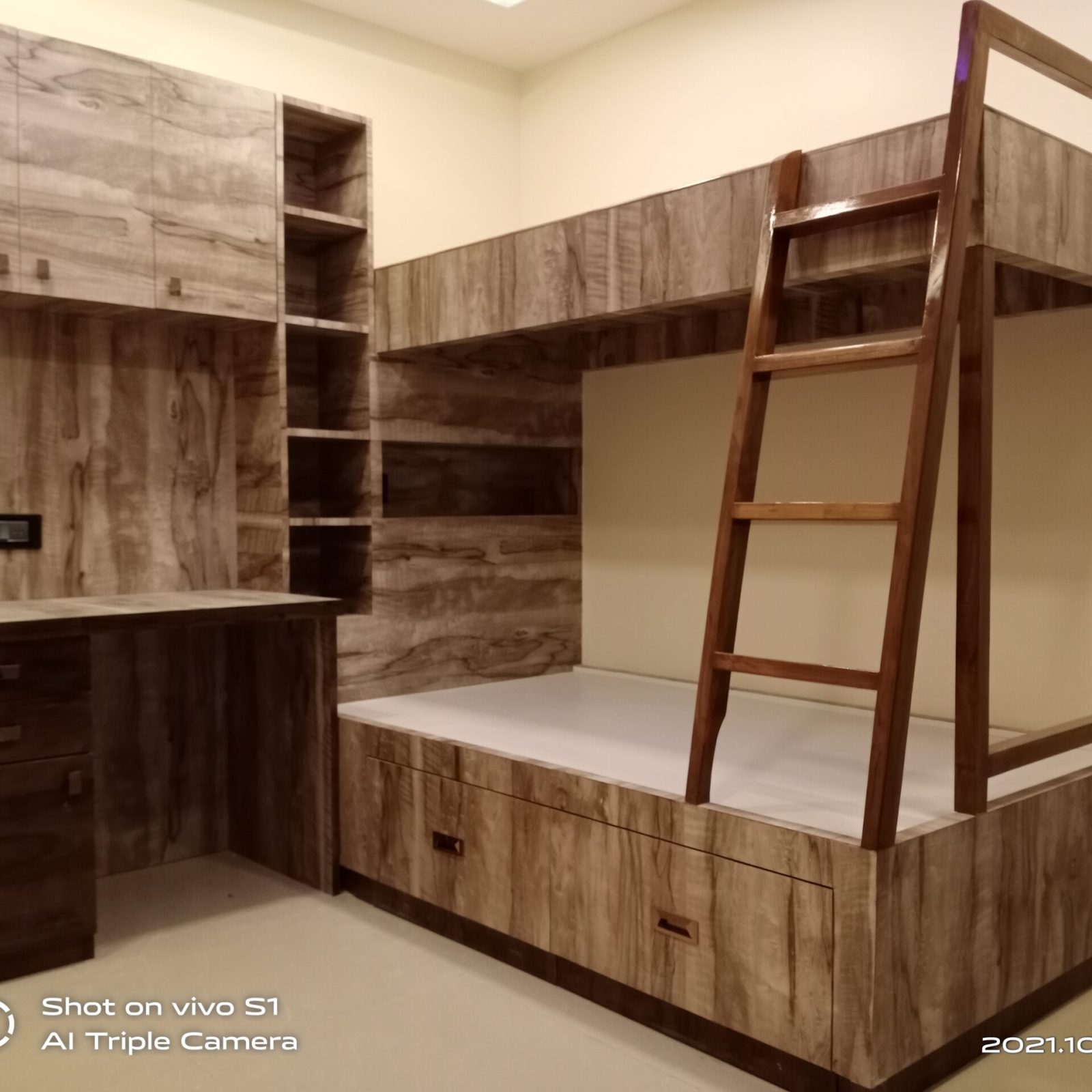 module: a;
hw-remosaic: 0;
touch: (-1.0, -1.0);
modeInfo: ;
sceneMode: Night;
cct_value: 0;
AI_Scene: (-1, -1);
aec_lux: 59.0;
hist255: 0.0;
hist252~255: 0.0;
hist0~25: 0.0;